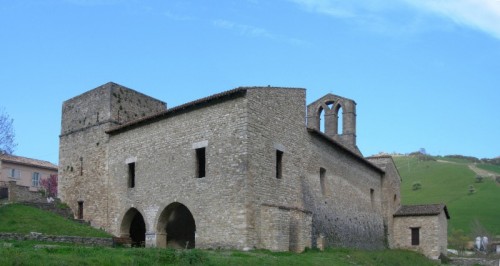 Carpineto della Nora - La badia di S.Bartolomeo Carpineto della Nora - La badia di S.Bartolomeo