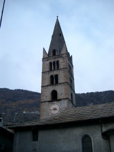 Chiomonte - Il campanile della parrocchiale