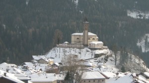 Chiesa sul colle di Carano, val di Fiemme