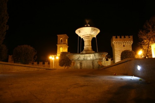 Vitorchiano - Vitorchiano- fontana all'ingresso del paese