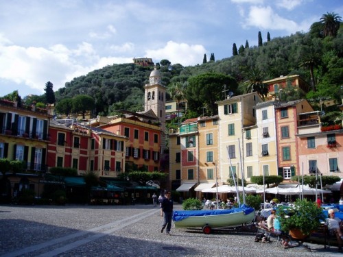 Portofino - San Martino nella piazzetta di Portofino Portofino - San Martino nella piazzetta di Portofino