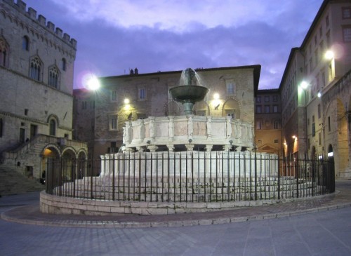 Perugia - Fontana Maggiore by Night