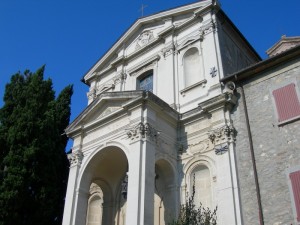 Santuario del Monticino: la facciata