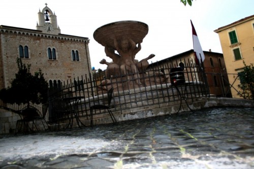 Priverno - Fontana dei Delfini !877