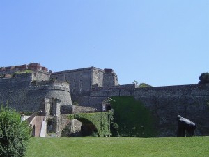 l’imponente fortezza del Priamar nel centro della città di Savona