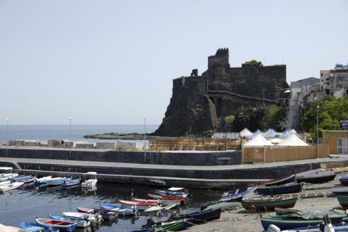 Aci Castello - Bellissimo castello in un'isoletta della Sicilia