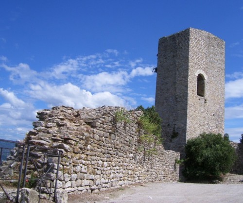 Monsummano Terme - Il castello Monsummano Terme - Il castello