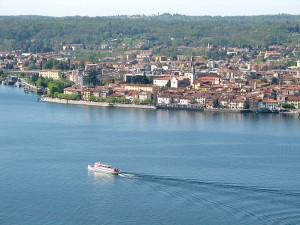 Arona vista dalla Rocca di Angera