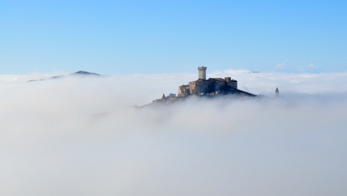 Palombara Sabina - Tra la nebbia Palombara Sabina - Tra la nebbia