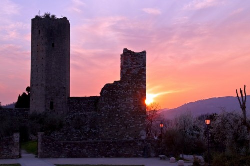 Serravalle Pistoiese - Vista della Rocca di Serravalle Pistoiese