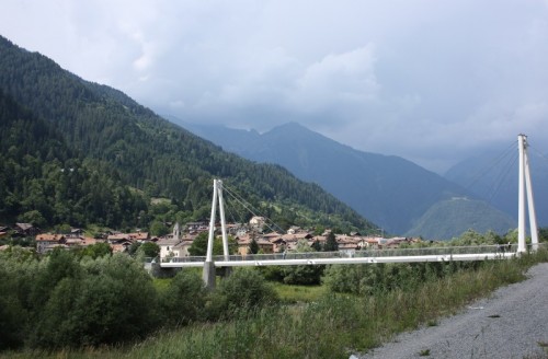 Caderzone Terme - paese con il suo ponte