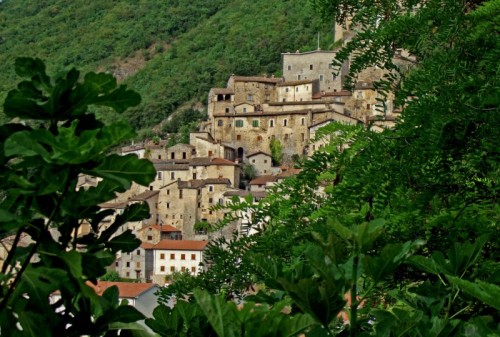 Cantalice - Il Paese Arroccato Cantalice - Il Paese Arroccato