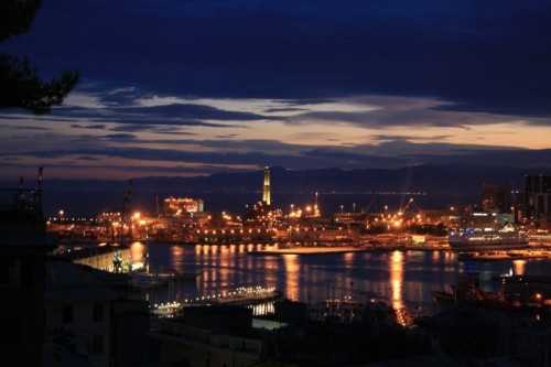 Genova - Lanterna vista da Spianata Castelletto...