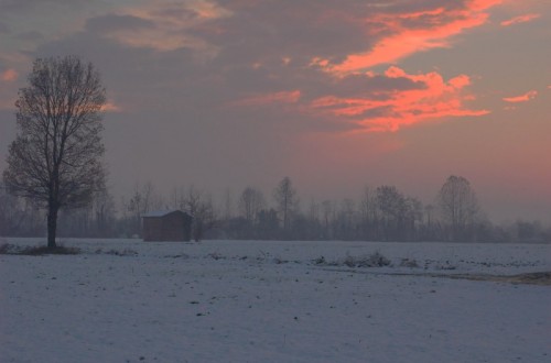 Vescovato - tramonto sui campi innevati Vescovato - tramonto sui campi innevati
