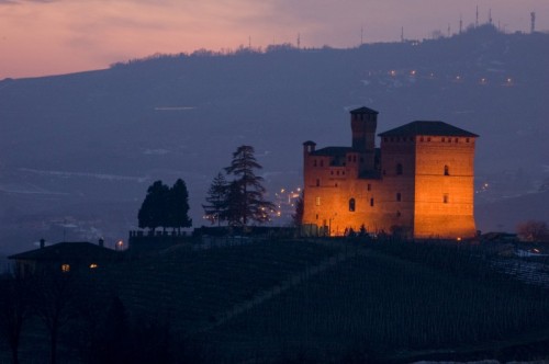 Grinzane Cavour - Castello di Grinzane Cavour al tramonto