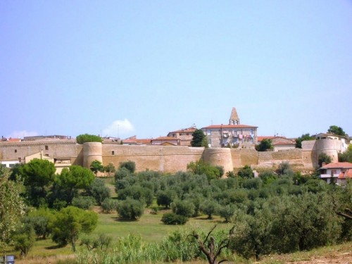 Magliano in Toscana - Tratto delle mura di fortificazione 