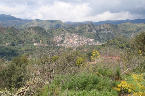 San Giovanni di Gerace - San Giovanni di Gerace da Martone San Giovanni di Gerace - San Giovanni di Gerace da Martone