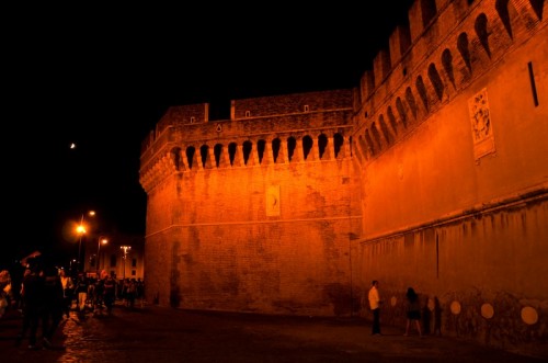 Roma - Passanti a Castel Sant'Angelo