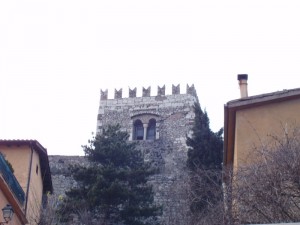 Torre Cajetani  -  Torre merlata