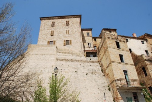 Montappone - Mura difensive e resti del castello