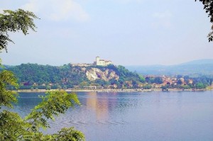 angera ad il lago Maggiore