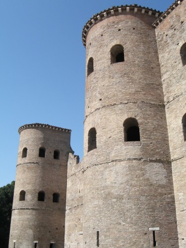 Roma - Fortificazioni delle Mura Romane nei pressi di Porta San Giovanni.
