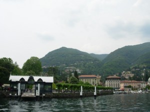 L’attracco dei battelli sul Lago di Como