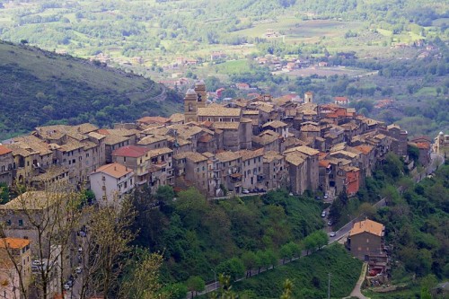Piglio - Il paese del vino " cesanese " Piglio - Il paese del vino " cesanese "