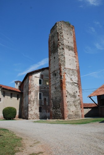 Casaleggio Novara - è rimasta solo la torre del castello