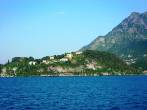 San Dionigi vista dal lago