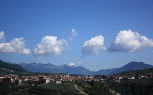 Tuenno con il suo scenario