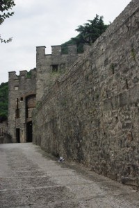 Mura di Serravalle