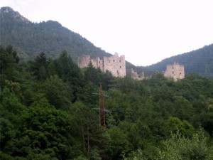 panorama sulle rovine del castello