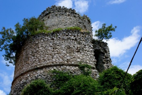 Capriati a Volturno - Rudere nell'azzurro Capriati a Volturno - Rudere nell'azzurro