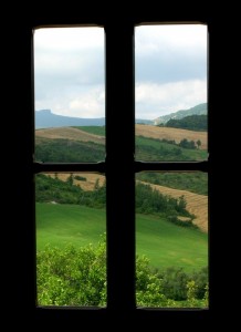 Una finestra sulle pendici del Carpegna