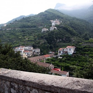 Scendendo da Chiunzi