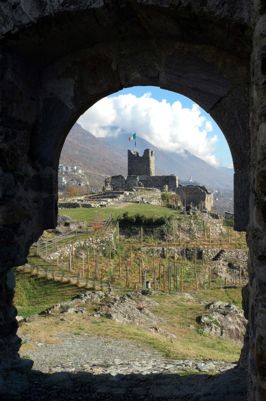 ''Castel Grumello sopra Sondrio'' - Montagna in Valtellina