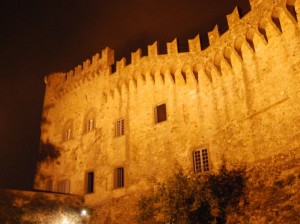 particolare del castello di malaspina