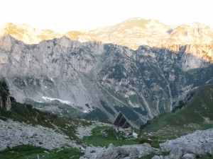 Rifugio Garelli dal Passo di Lapasse