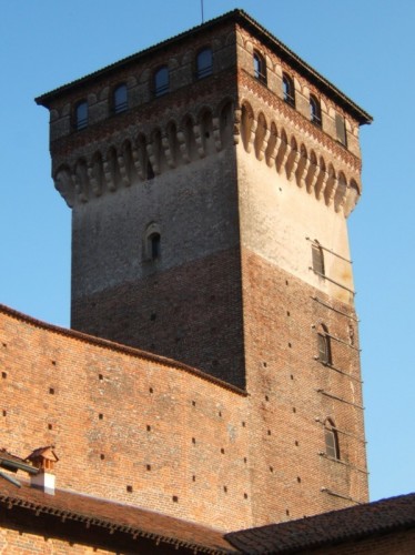 Rovasenda - La Torre del castello di Rovasenda Rovasenda - La Torre del castello di Rovasenda