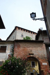 il castello ed una porta del borgo