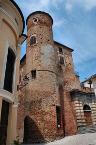 Il castello del XII secolo e un torrione