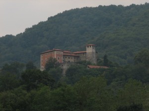 Il Castello di Loranzè Alto (Castello rosso)