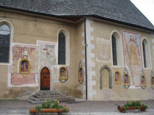 Campitello di Fassa - La chiesa