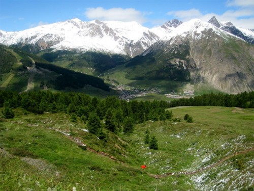 Livigno - tra le alte montagne innevate