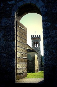 Entrare nel Medioevo.. (Castello di Caneva)
