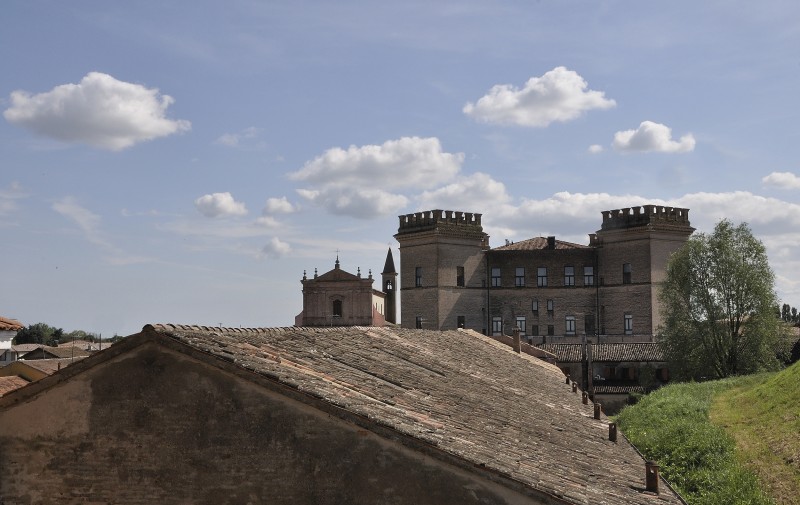 ''Castello di Mesola, vista dall’argine del Po di Goro'' - Mesola