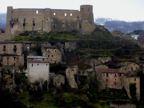 Brienza - Il bellissimo castello Caracciolo