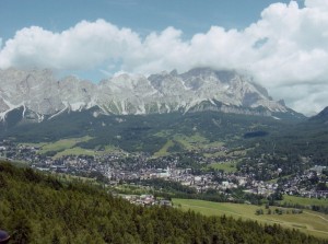 panorama di Cortina dalla strada del passo Fazarego