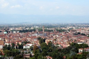 Tetti su Vicenza da Monteberico